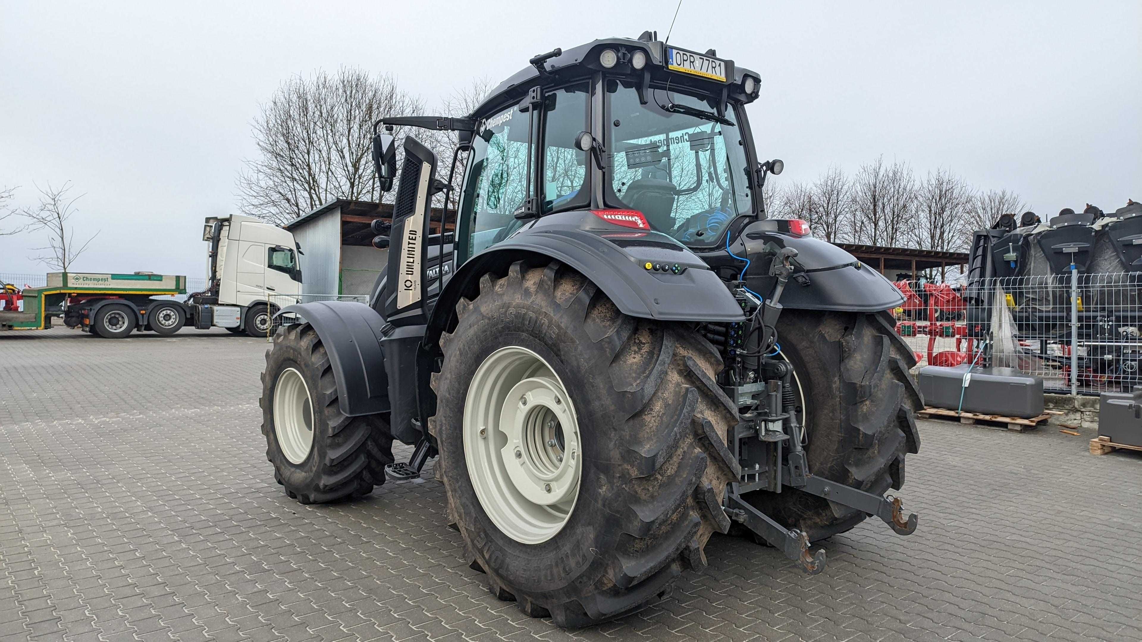 Ciągnik rolniczy Valtra T235 Direct