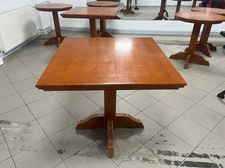 Sprzedam krzesła , fotele , stoły , sofy