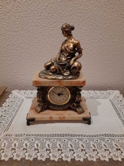 Vendo relógio de sala em excelente estado.