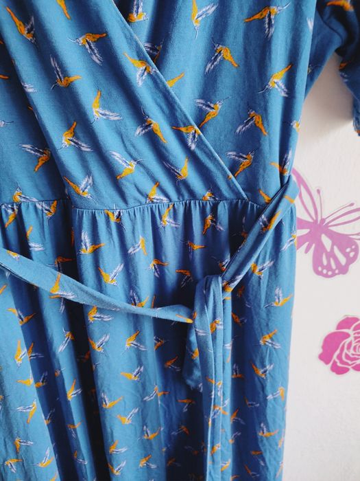 Sukienka letnia wiskozowa midi r.46/48 dekolt kopertowy