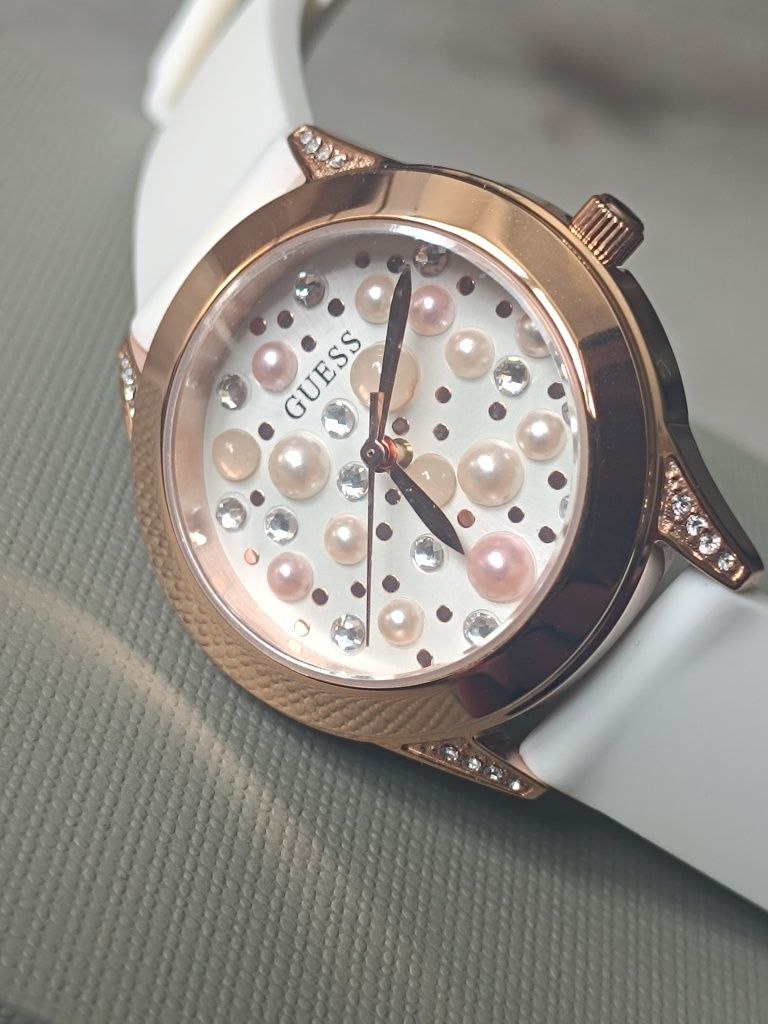 Zegarek damski Guess Pearl GW0381L3