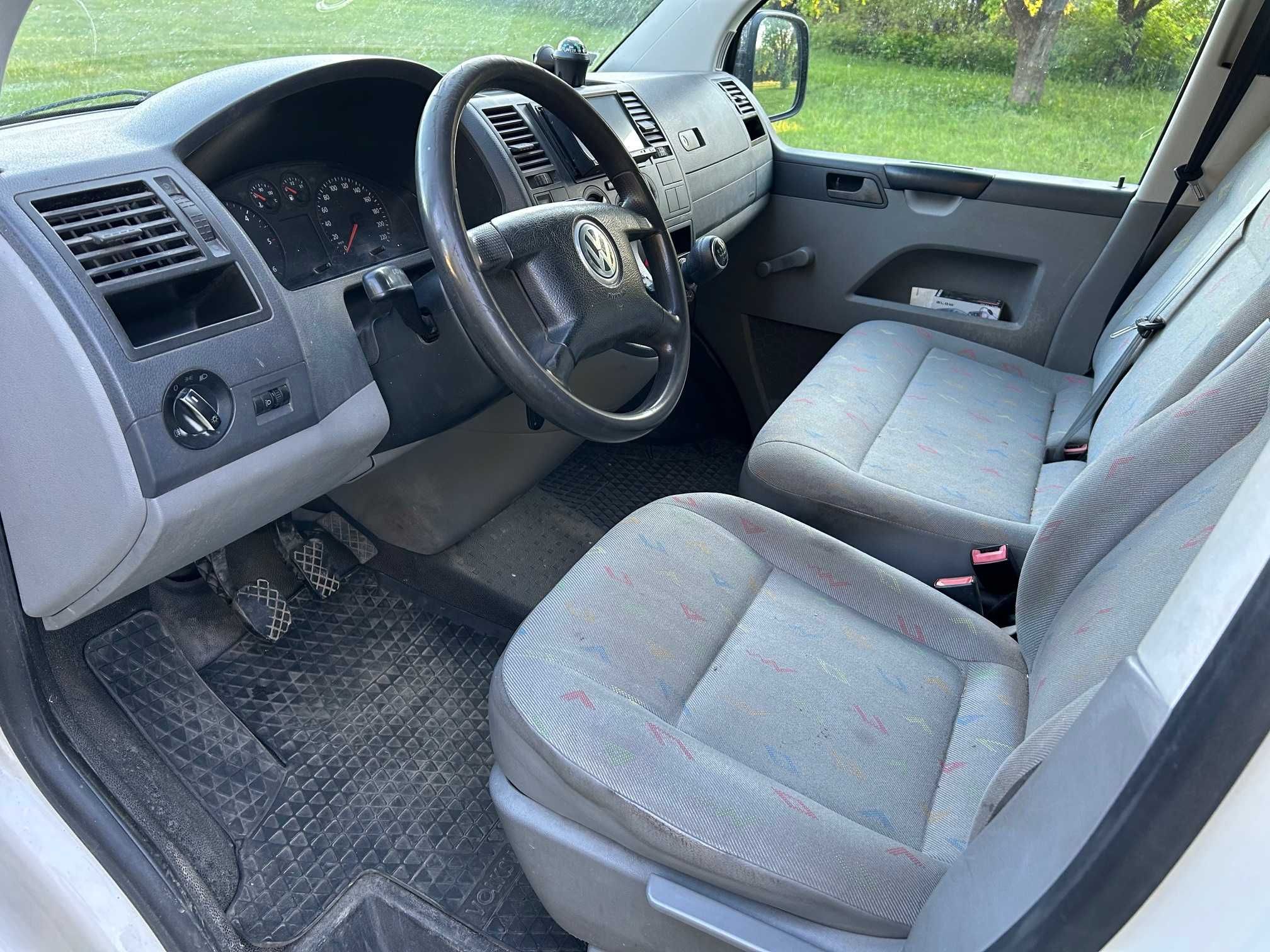 VW Transpoter T5 2.5 TDI 130 KM 4Motion przeszklony