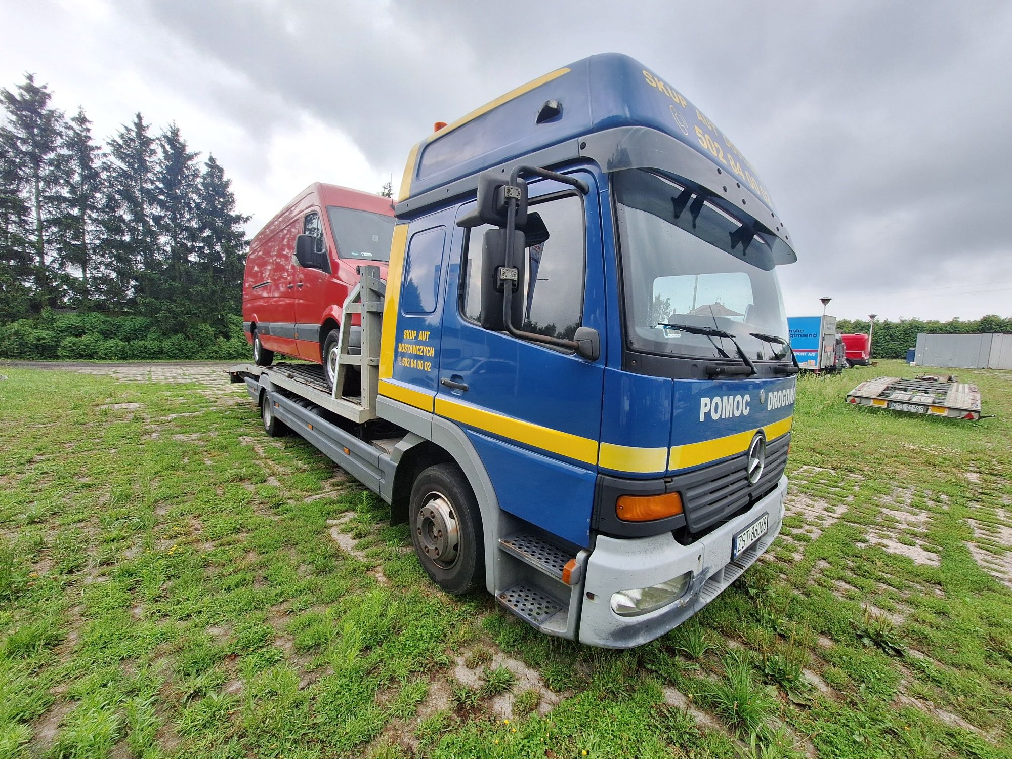 Atego 923 Autolaweta  Laweta 8600kg Pomoc Dogowa Najazd 7.4m Specjalny