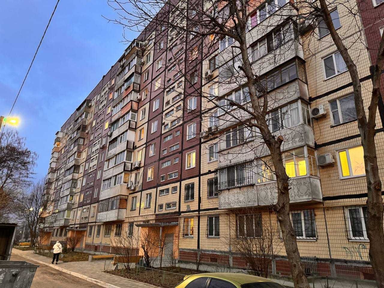 Сдам.продам 3 комн квартиру на левом берегу Ген.Захарченко 14