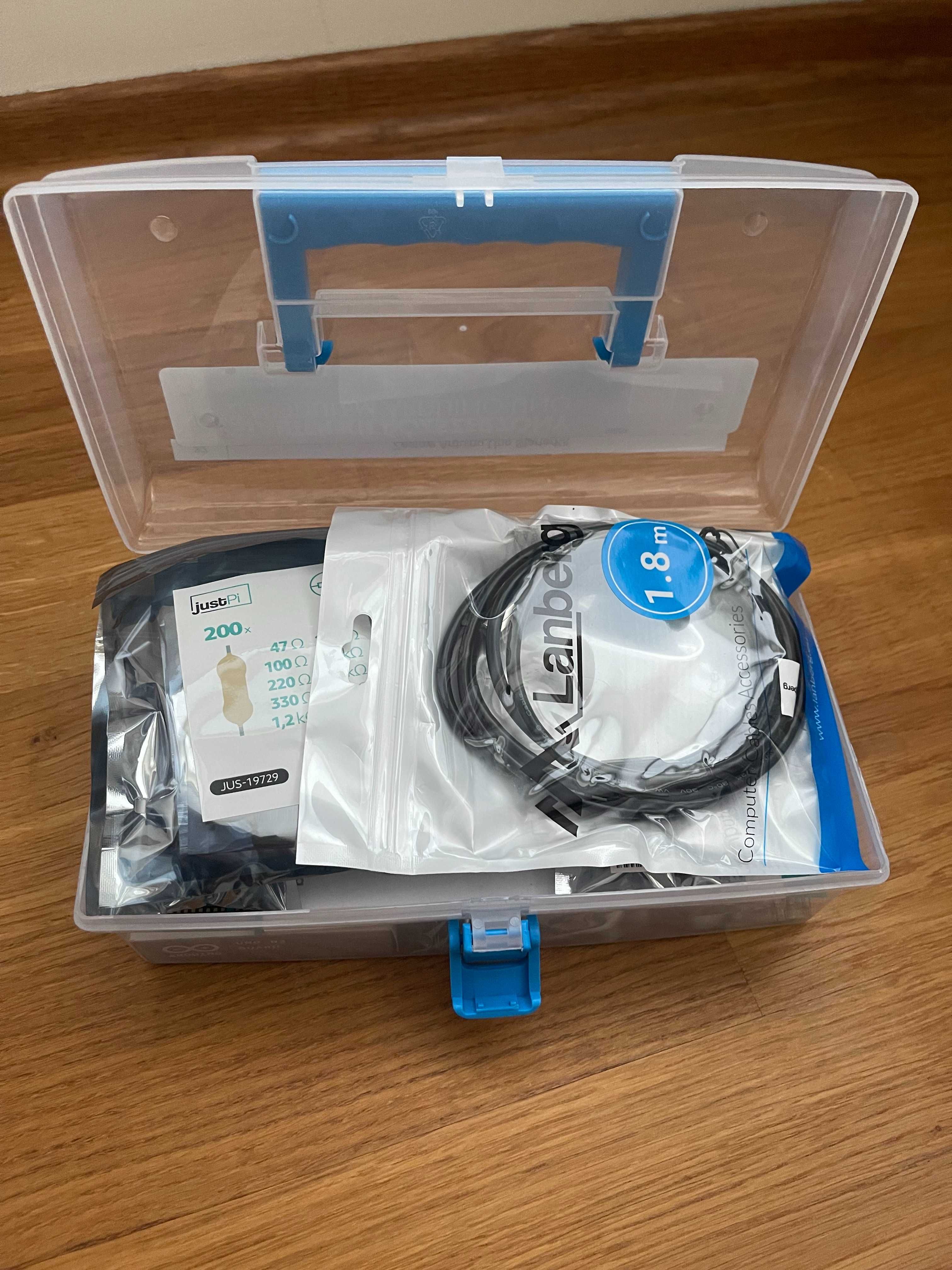 POMYSŁ NA PREZENT - Starter Kit Rozszerzony z modułem Arduino Uno
