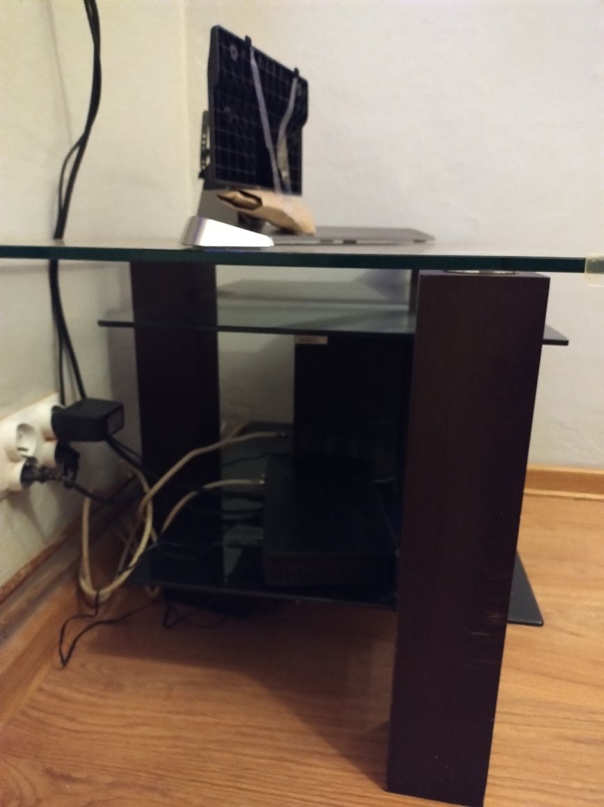 stolik pod telewizor szklany