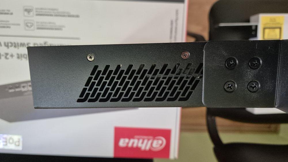 Коммутатор CISCO SG110-16HP