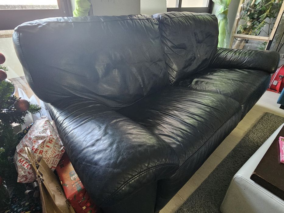 Sofá preto GranFort