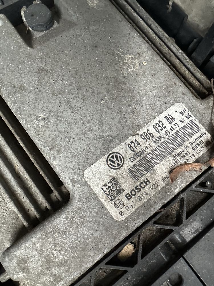 Мозги комплект 074906032BA 2.5 TDI Volkswagen Crafter 0281014132