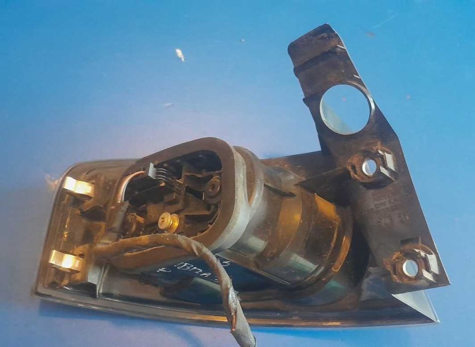 Lampa tylna prawa lewa tył wkład na żarówki prawy Seat Ibiza 3 2002-