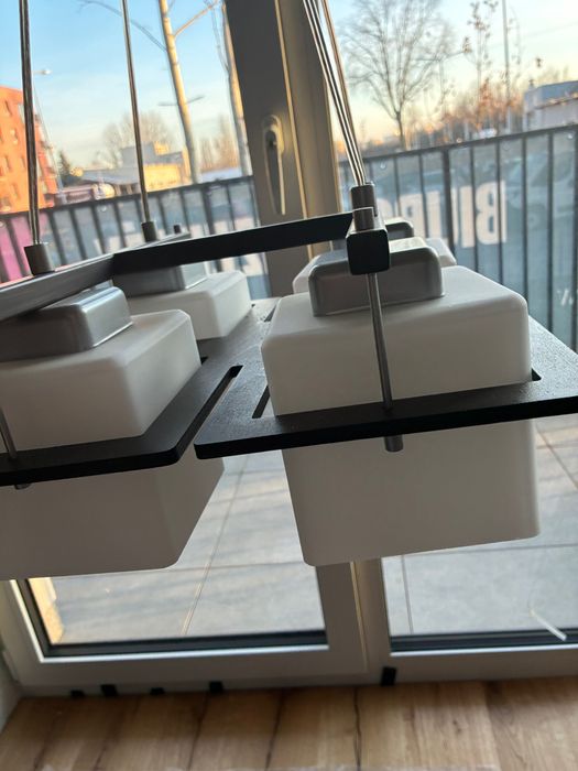 Żyrandol i kinkiety