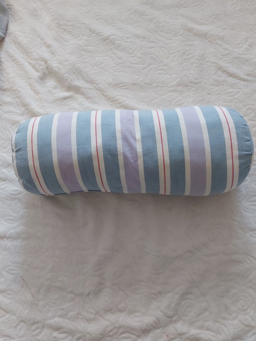 Подушка валик для малыша