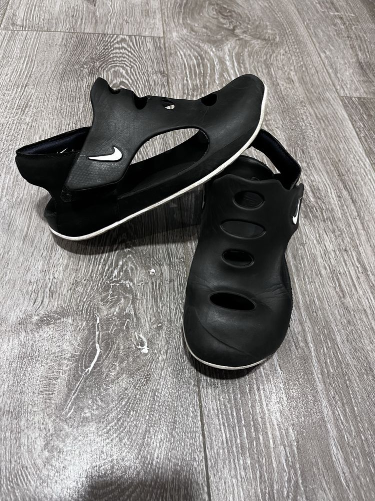 Сандалії босоніжки Nike