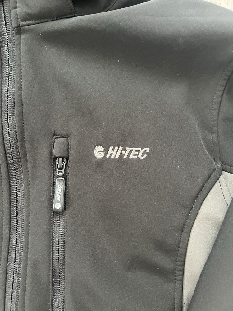 Вітровка hi tec.