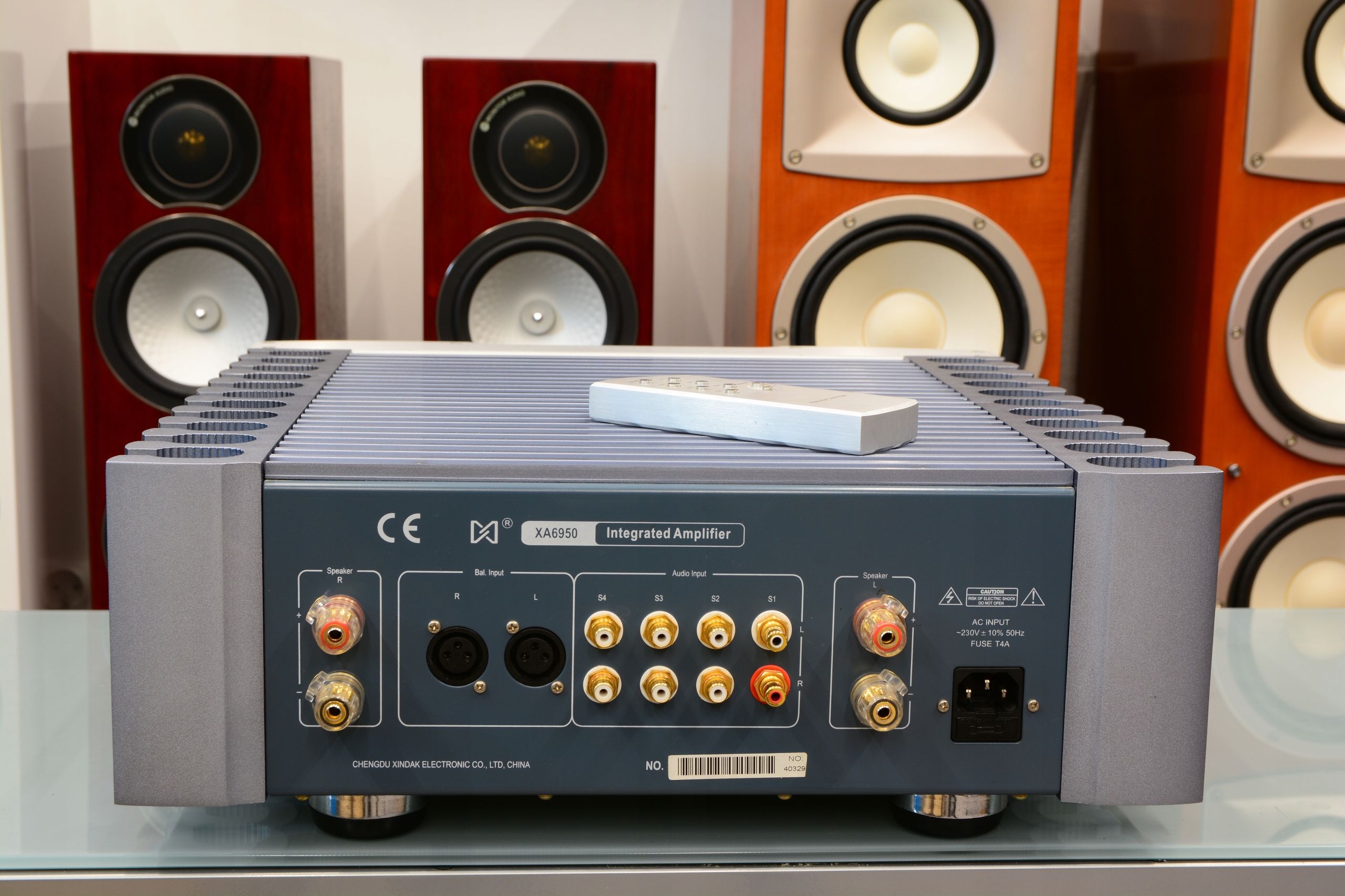 wzmacniacz stereo Xindak XA6950 XLR + pilot zestaw w idealnym stanie!
