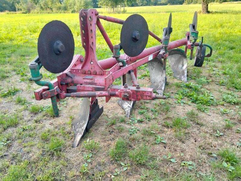 Плуг 4 корпусний kwerneland свіжо привезений