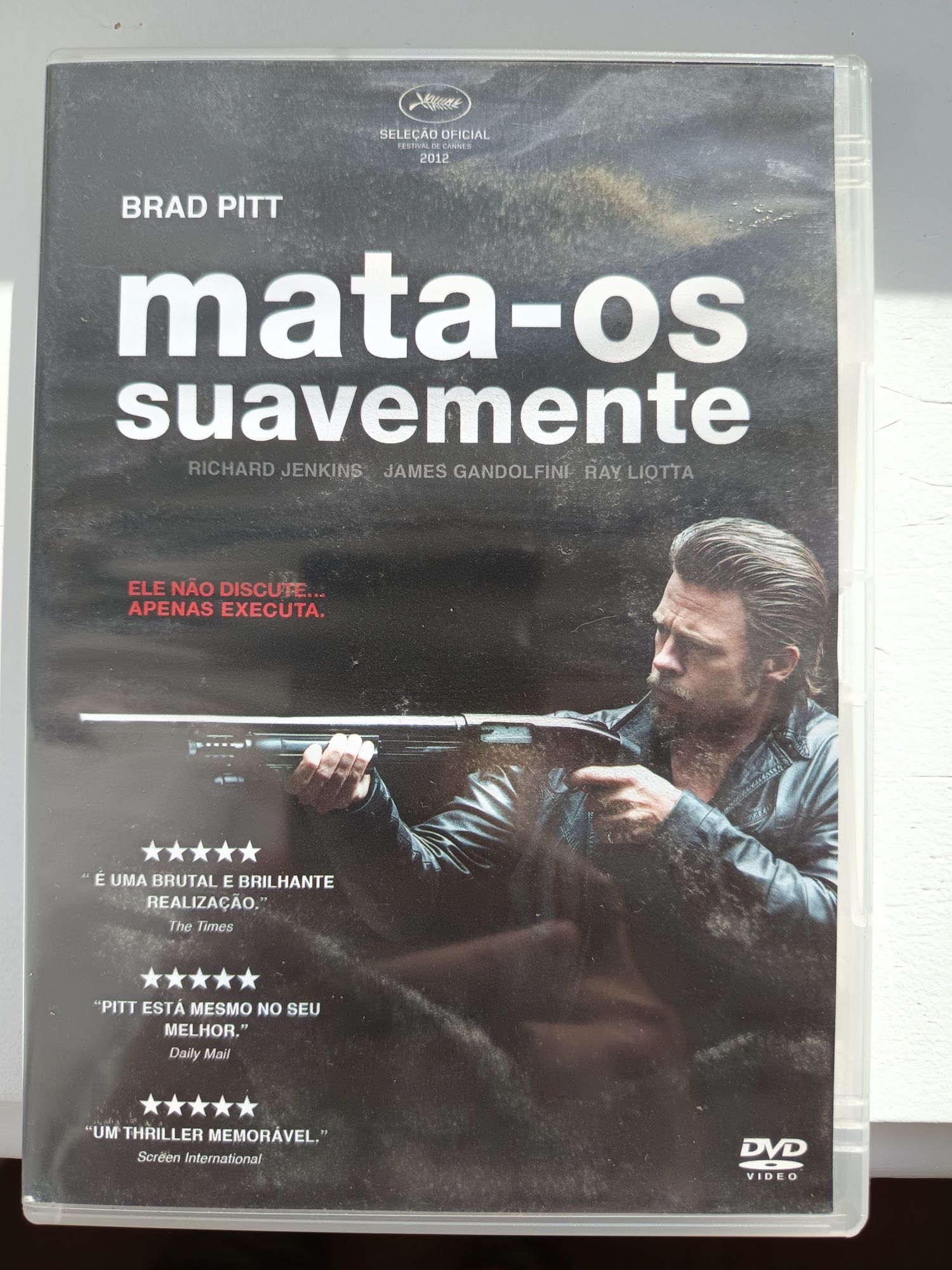 DVD mata-os suavemente