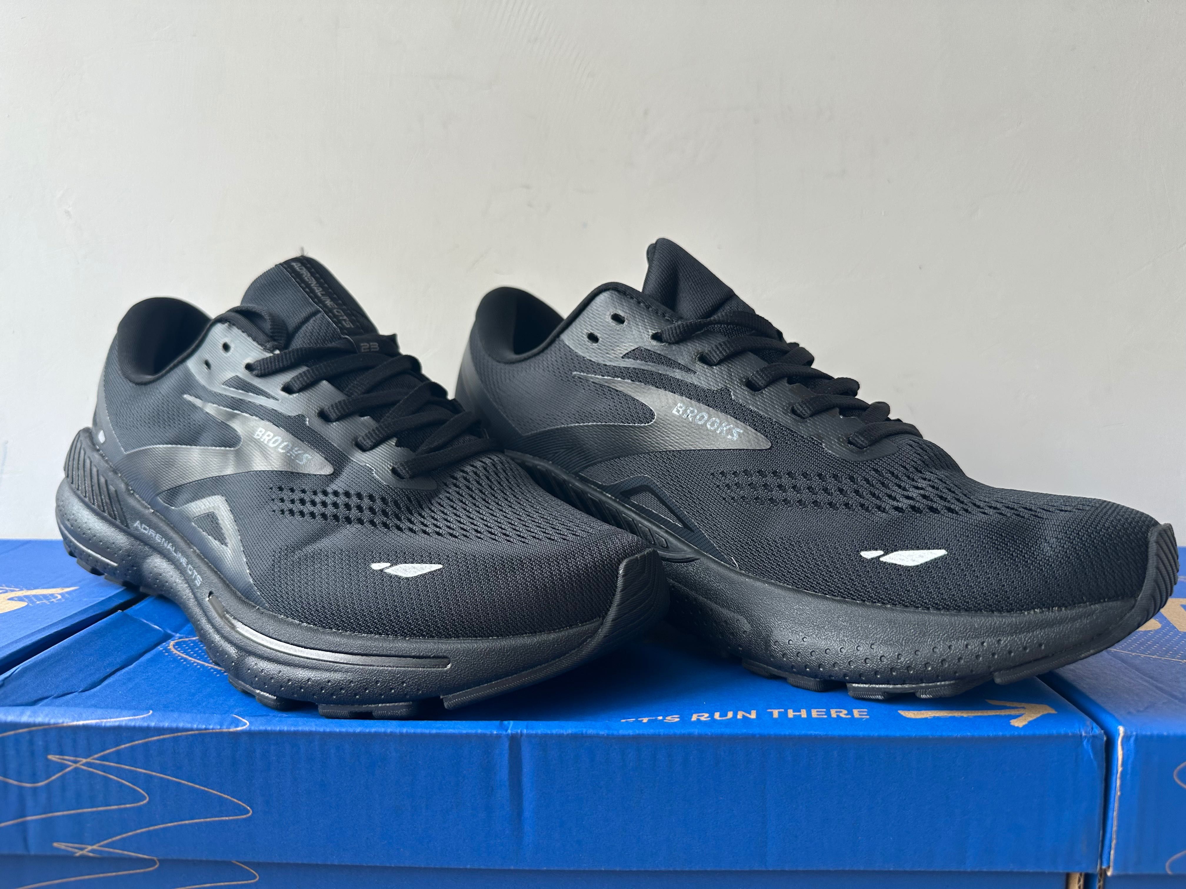 Кросівки Brooks Adrenaline 23! Розмір 43/44/45/46 27,5/28/29/30 см!