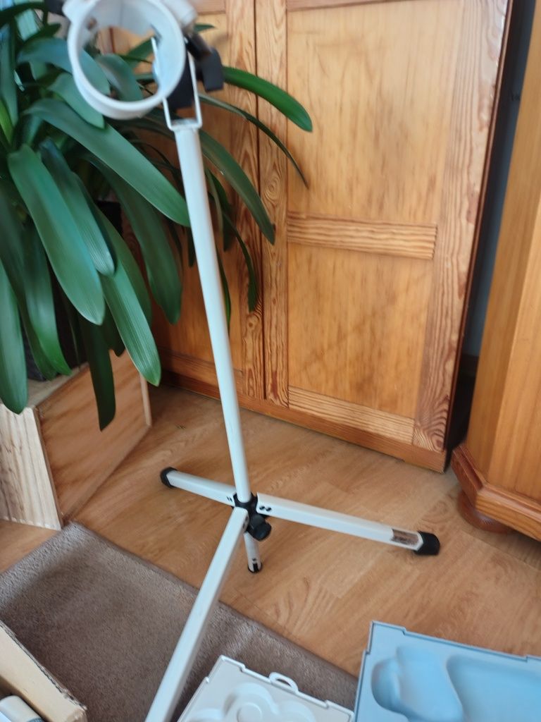 Lampa bioptron że stojakiem