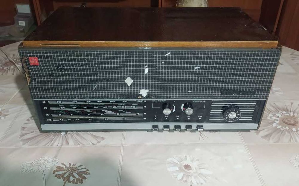 Радиола "Рекорд-354" СССР