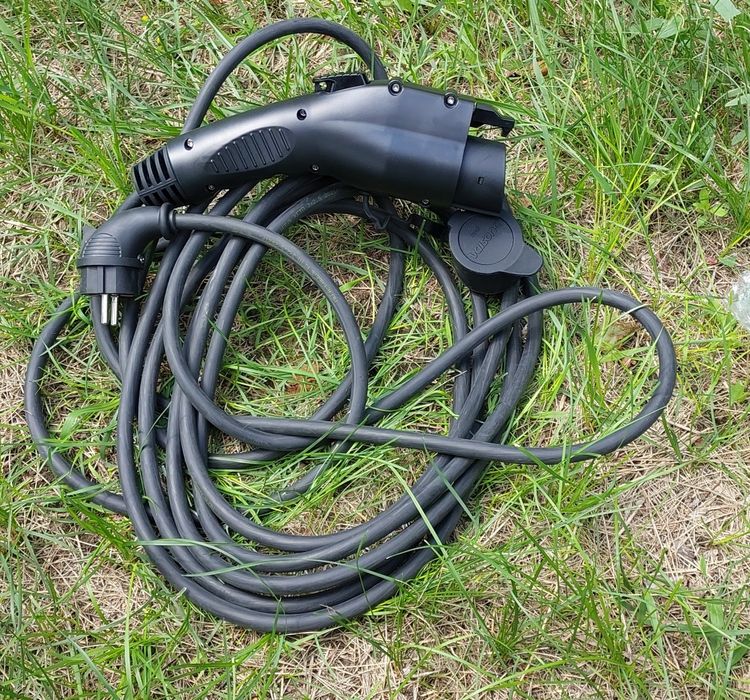 Nissan Leaf - Универсальная мощная на 16 Ампер и 3.7 Квт зарядка J1772