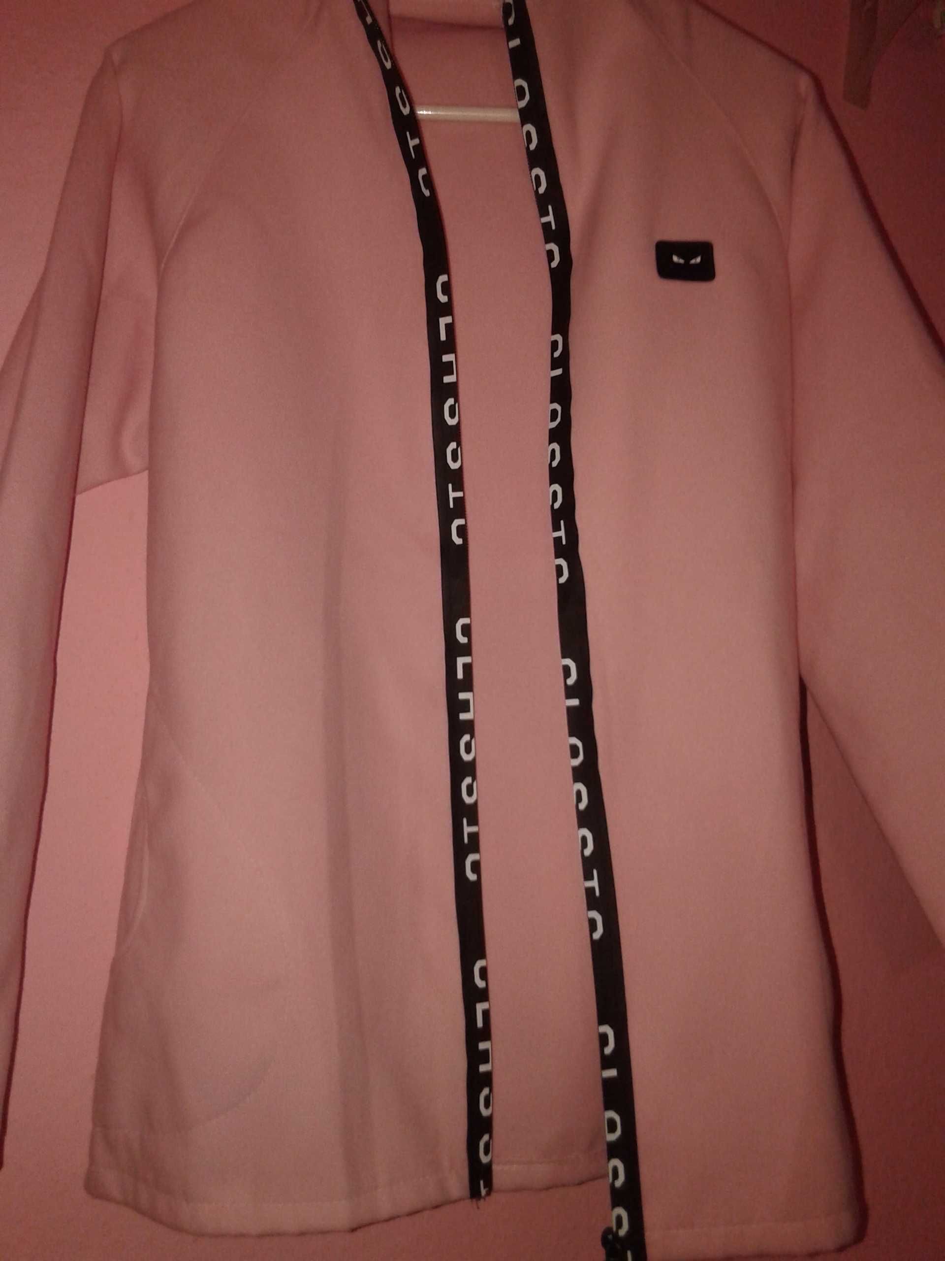 Спортивная розовая кофта на цепочке  деми куртка