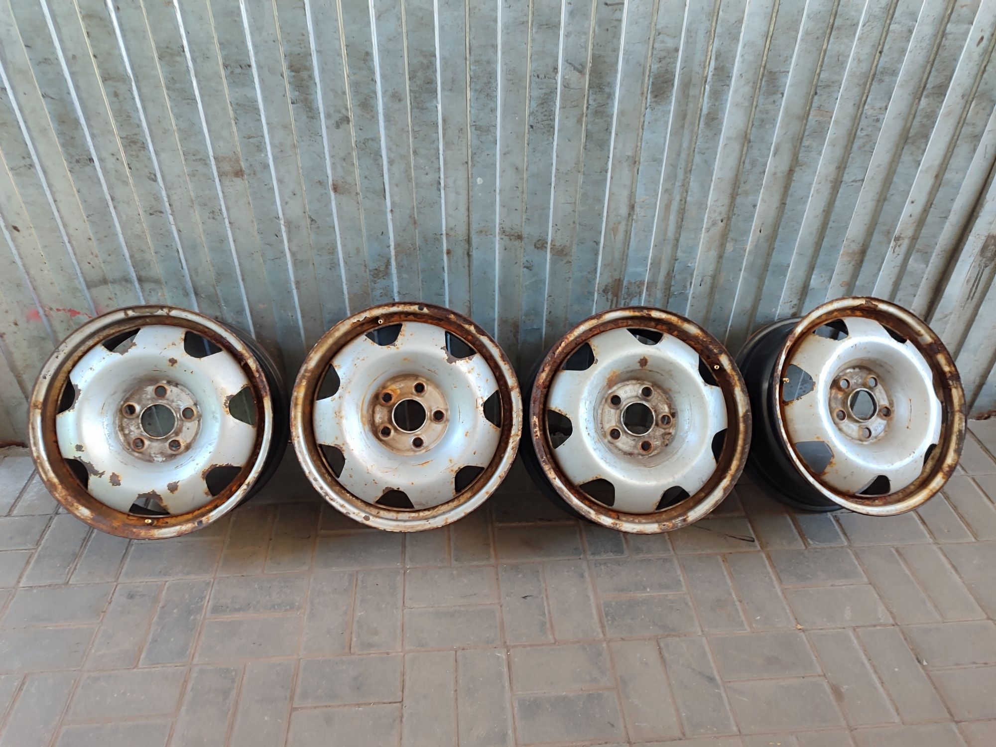 Диски металеві r17 volkswagen Т5 -т6. 5.120