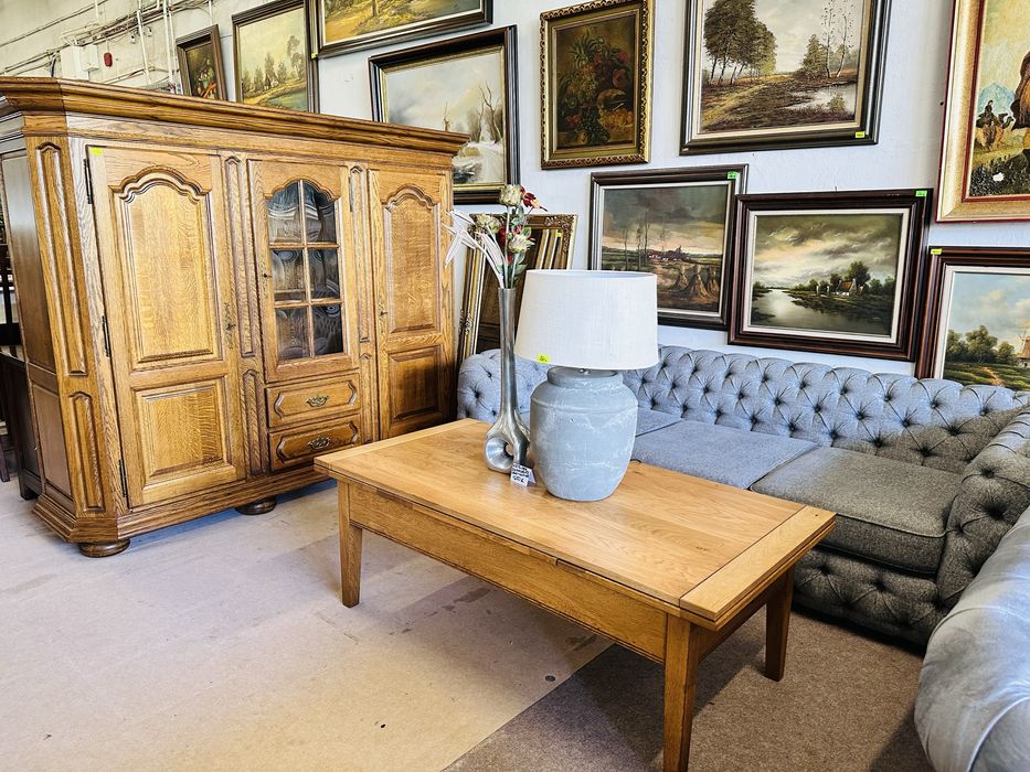 Wysoka, w pełni dębowa komoda holenderska :)