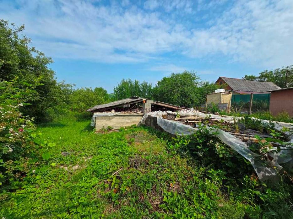 Будинок під реконструкцію  в с.Середнє над озером