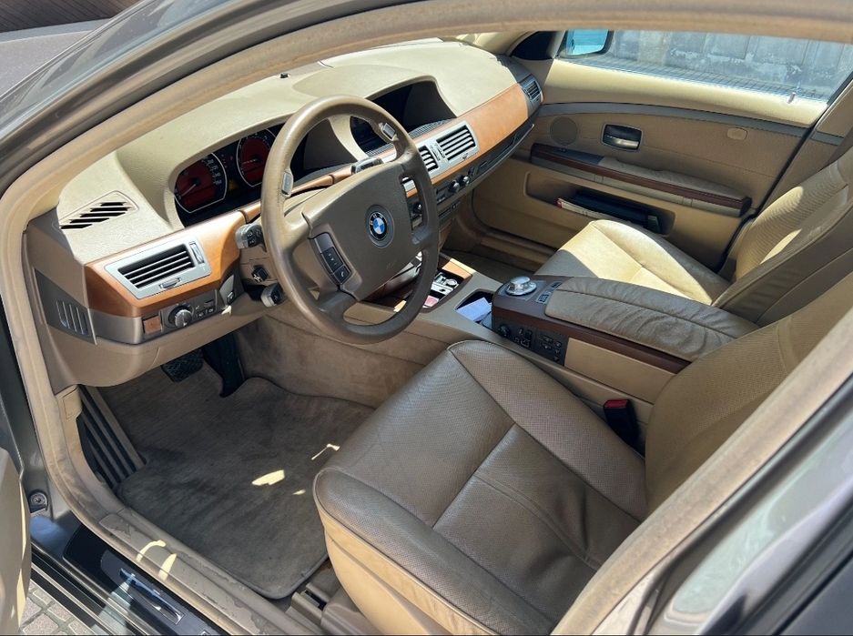 OPORTUNIDADE!! BMW 735i V8  Potente, Fiável e Confortável (Gasolina/GP