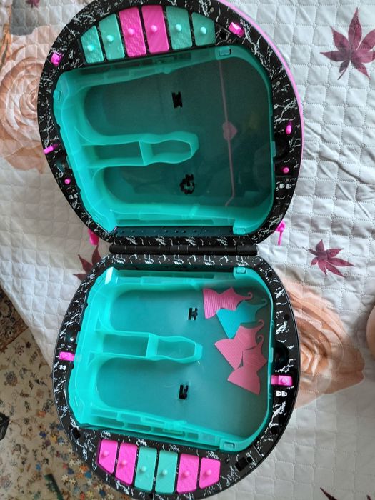 Валіза для лол. Ігровий шкаф для одягу.