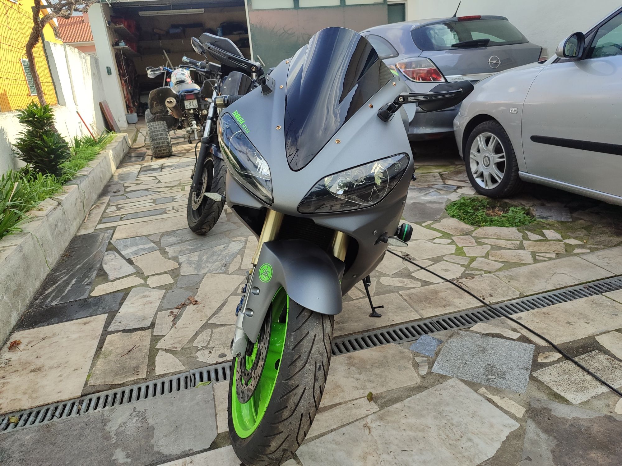 Yamaha YZF R1 R413