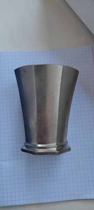 Продам Старинный металлический стакан клеймо