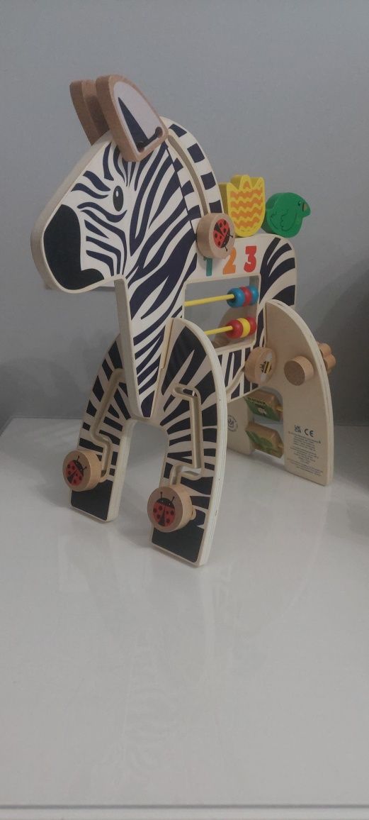 Drewniana zabawka zebra edukacyjna
