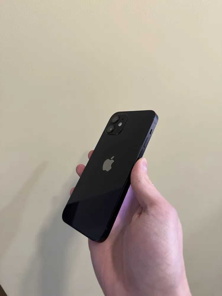 Б/У iPhone 12 64GB Black - Безкоштовна доставка