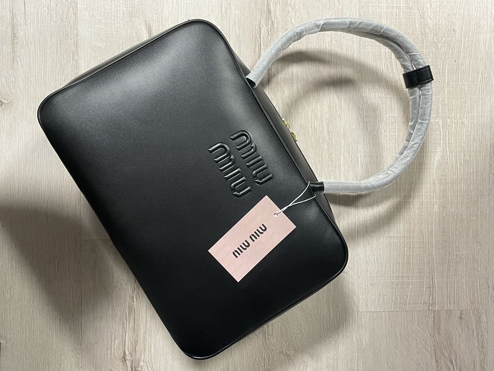 Жіноча сумка Miu Miu