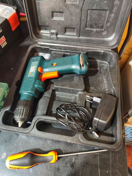 Black & Decker KC9045 Aparafusadora