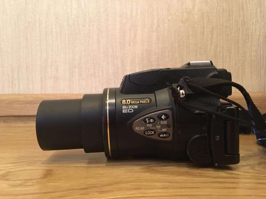 Nikon Coolpix 8700 + доп, аккумулятор