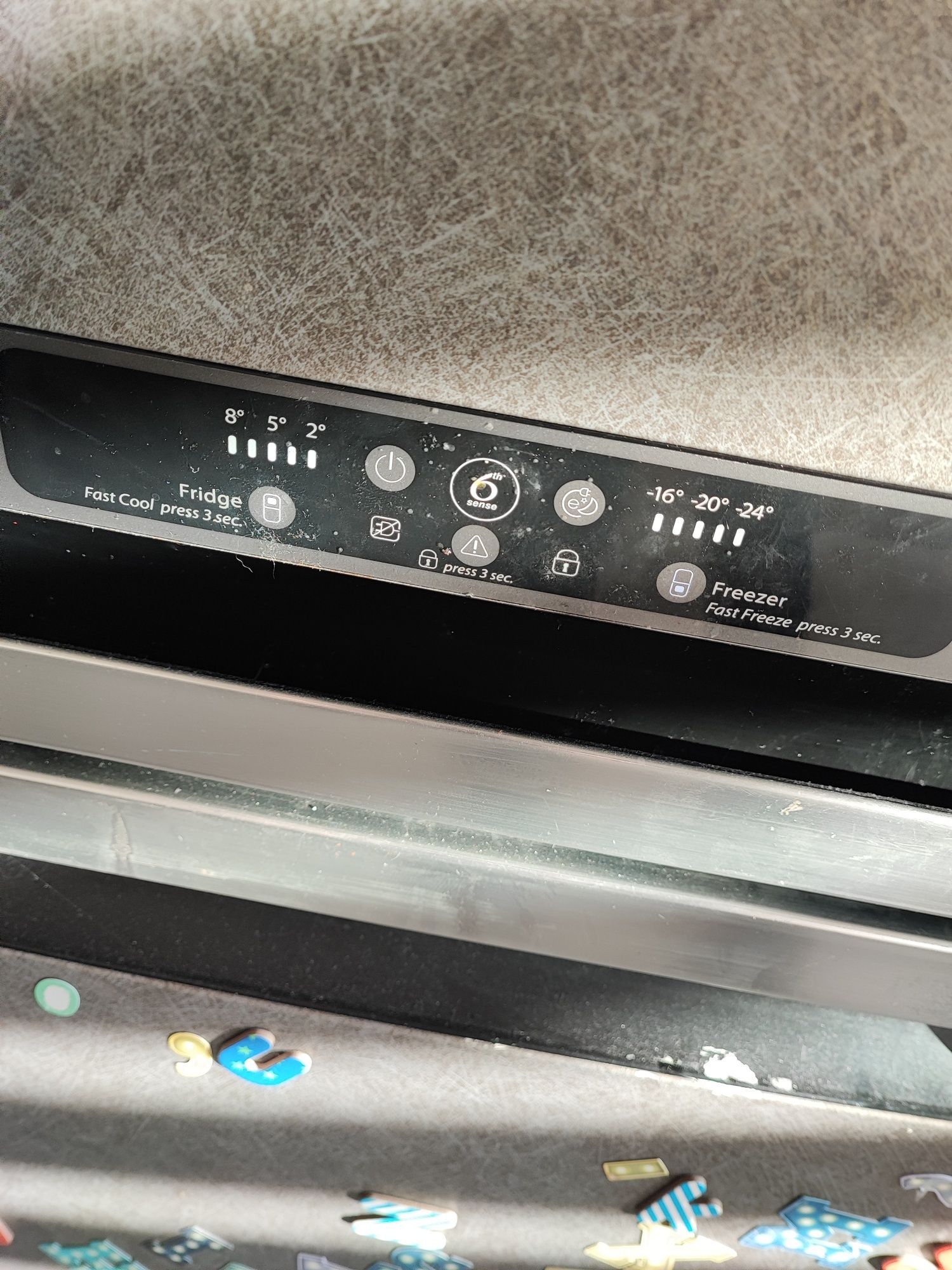 Lodówka Whirlpool No Frost A++ 200