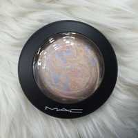 MAC Lightscapade Highlighter Rozświetlacz