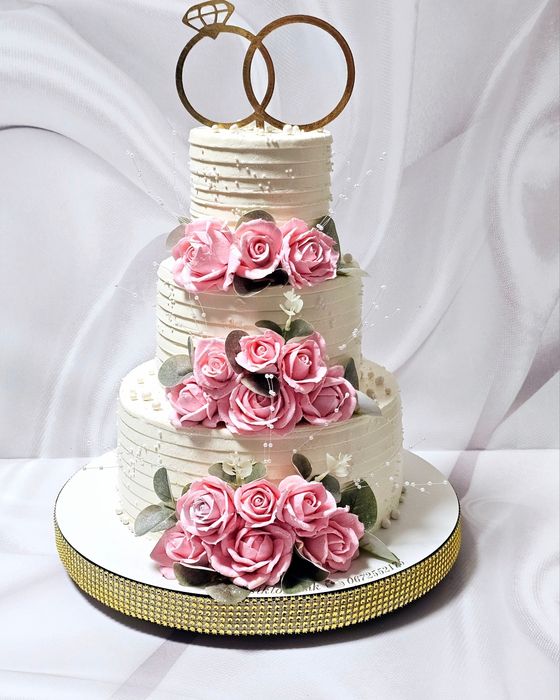 Весільні торти та коровай Харків