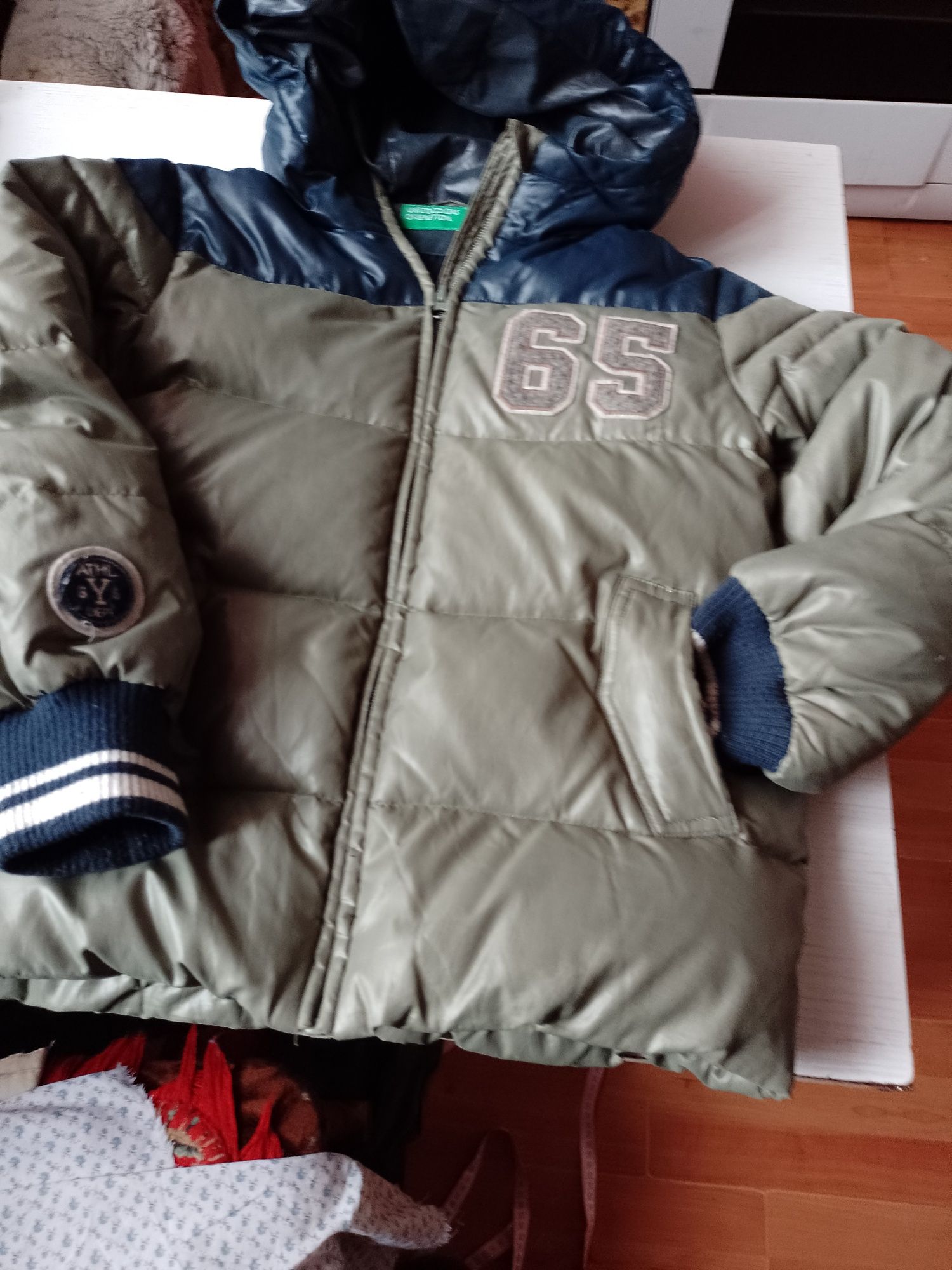 Теплая куртка (пуховик,) на мальчика ,10-13 лет