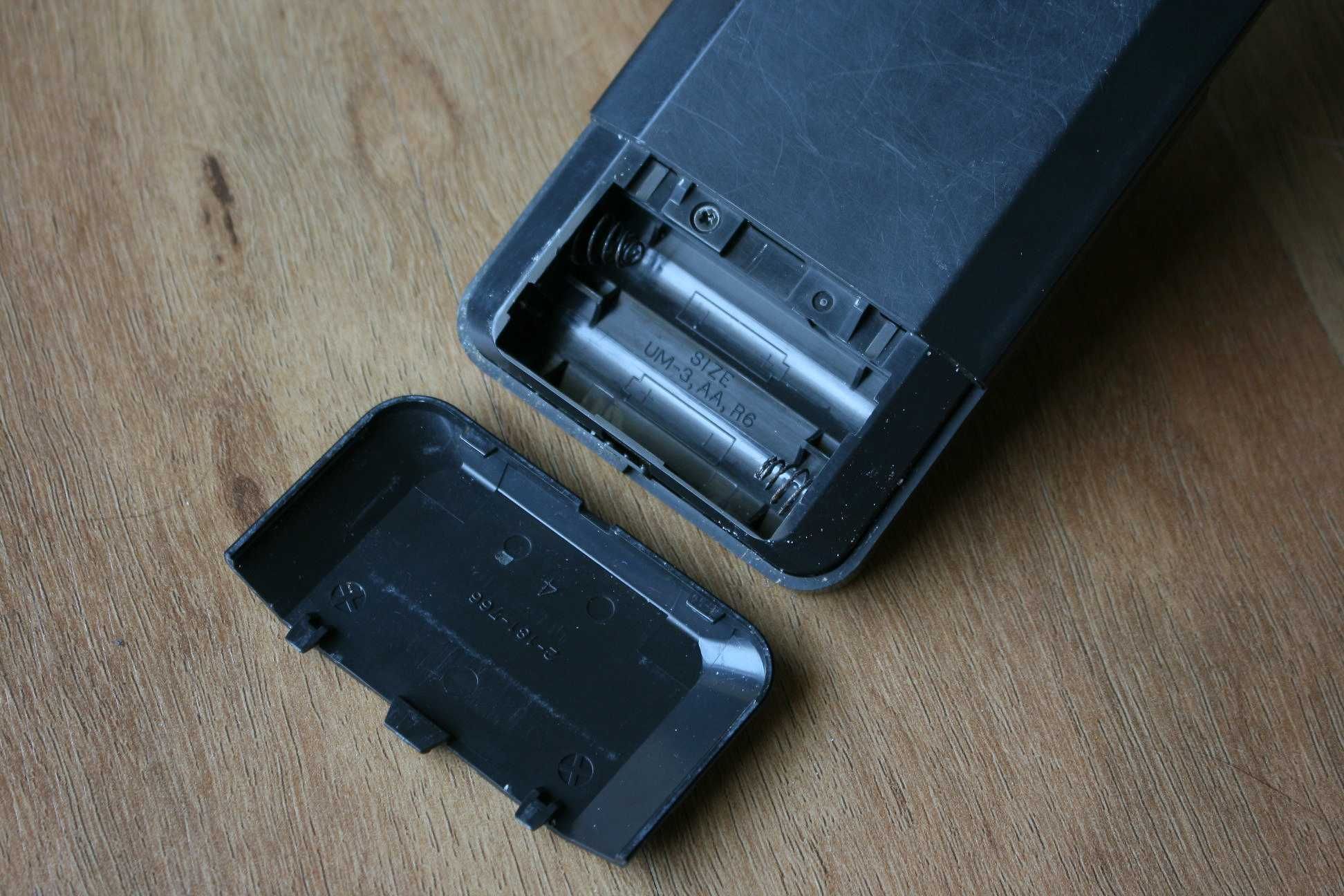 Comando Sony RMT-V126 para televisão e videogravador