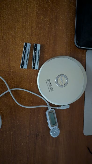 CD mp3 плеер ретро Nexx