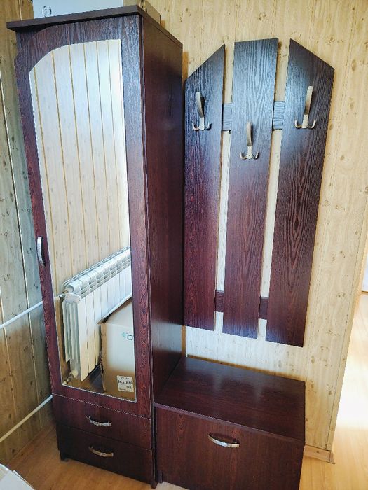 Garderoba do przedpokoju szafa z lustrem, szafka na buty, wieszak