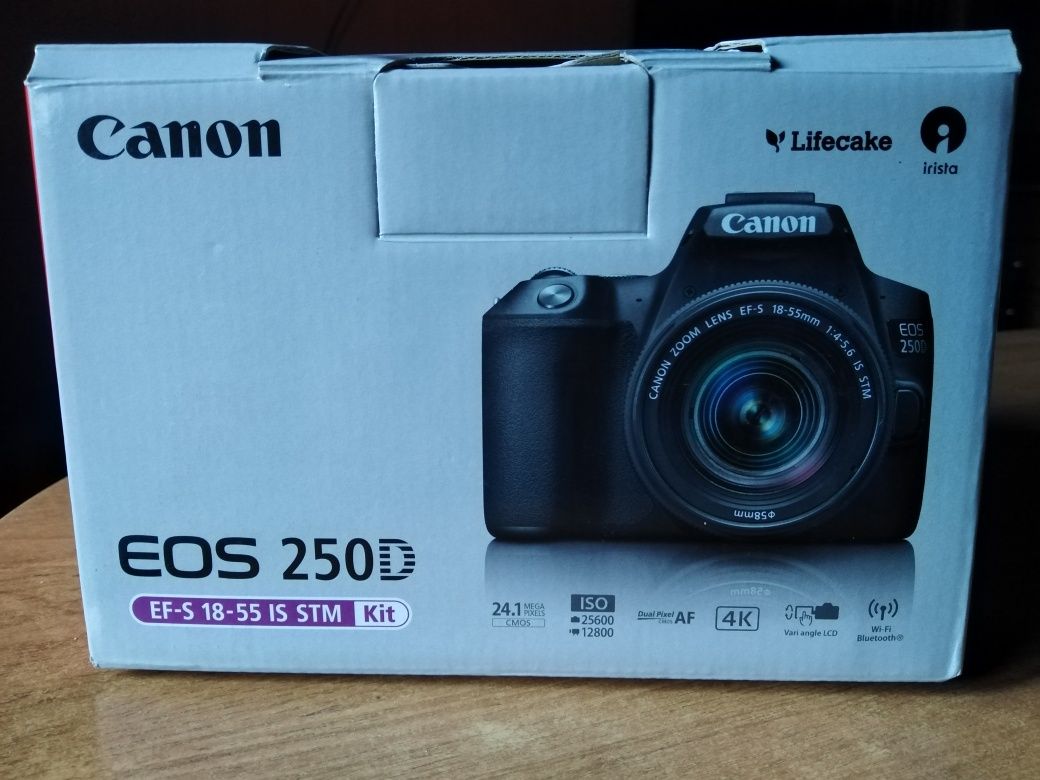 Canon EOS 250D + Dodatki Nowy sprzęt !