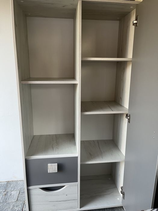 Zestaw mebli młodzieżowych