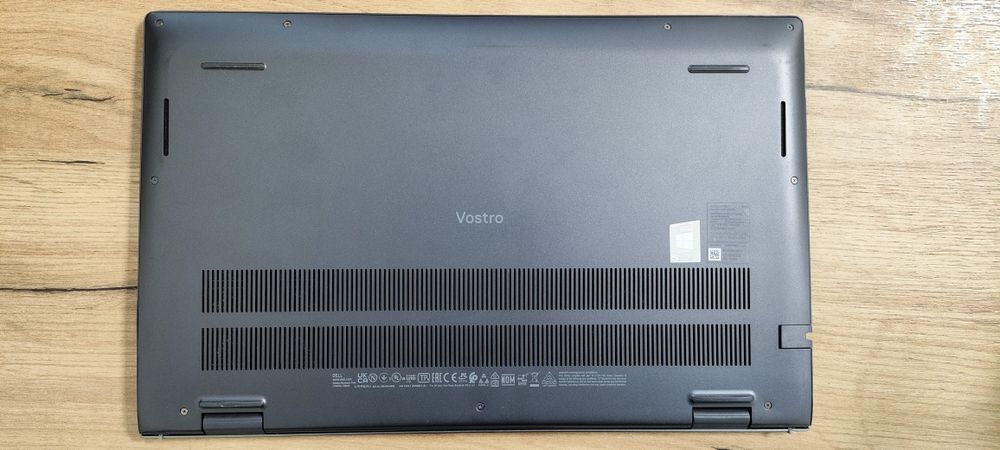 Laptop do pracy i nauki Dell Vostro 5515 16/512 GB NVMe Windows 11 Pro