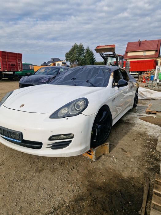 Porsche Panamera 4S