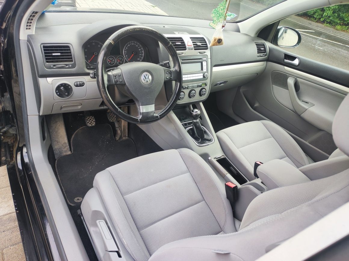 VW Golf 5 V 1.6 MPI 75kw 07r sprowadzony stan bdb wysylka oryginal
